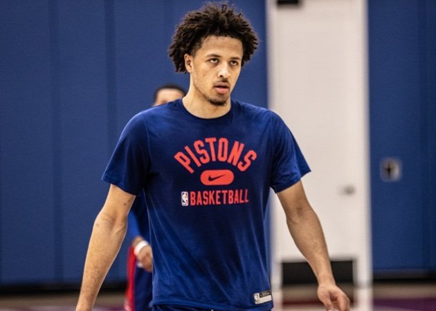 加强中场的 加强中场的